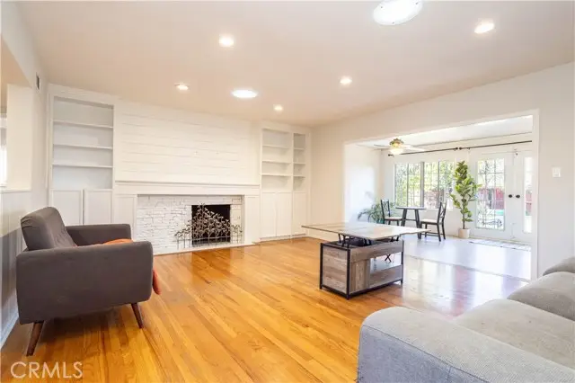 8534 Bothwell, Northridge, CA 91324 - #2