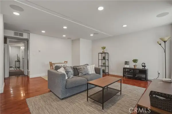 6151 Reseda Boulevard #13, Tarzana (los Angeles), CA 91335