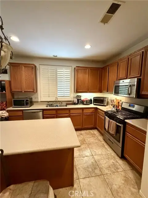 215 Gamez, Hemet, CA 92545 - #2