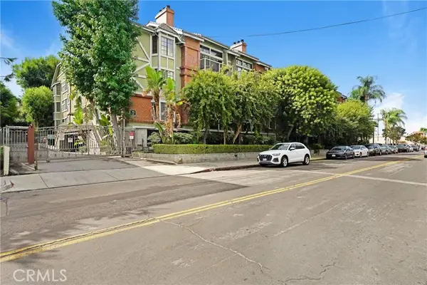 18324 Clark #119, Tarzana (los Angeles), CA 91356