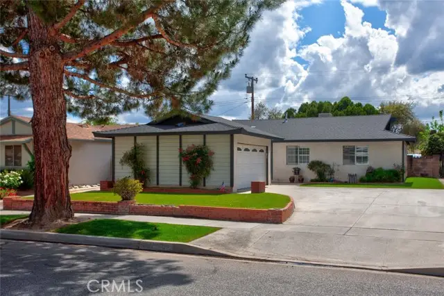 27431 Arriola Avenue, Santa Clarita, CA 91350 - #1