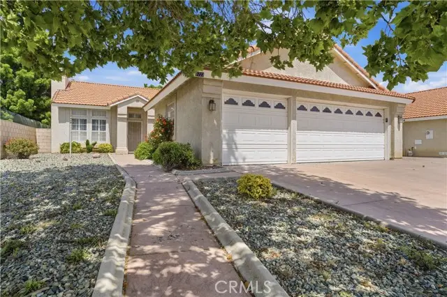 3723 W Avenue J4, Lancaster, CA 93536 - #1