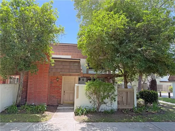 22214 James Alan Circle #1, Chatsworth (los Angeles), CA 91311