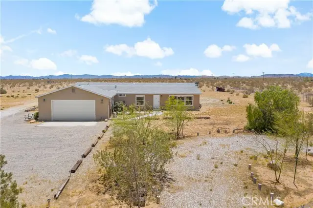 61375 Leslie Lane, Landers, CA 92285 - Image #2