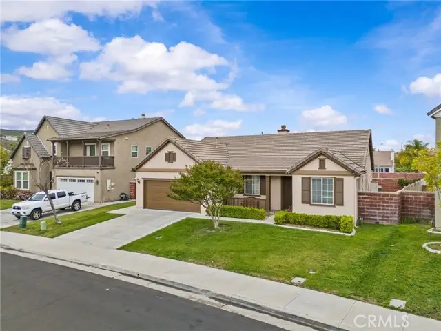 39268 Half Moon Circle, Murrieta, CA 92563 - Image #2