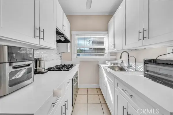 4125 S Figueroa Street #218, Los Angeles, CA 90037