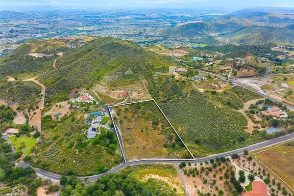 2 Via Baya, Murrieta, CA 92562