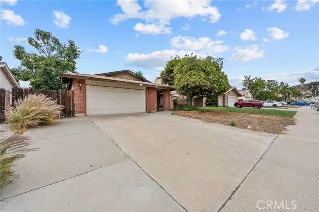 127 N Massachusetts, Lake Elsinore, CA 92530 - Image #2