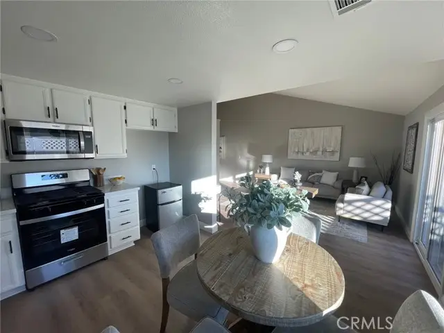 44689 La Paz Road, Temecula, CA 92592 - Image #2