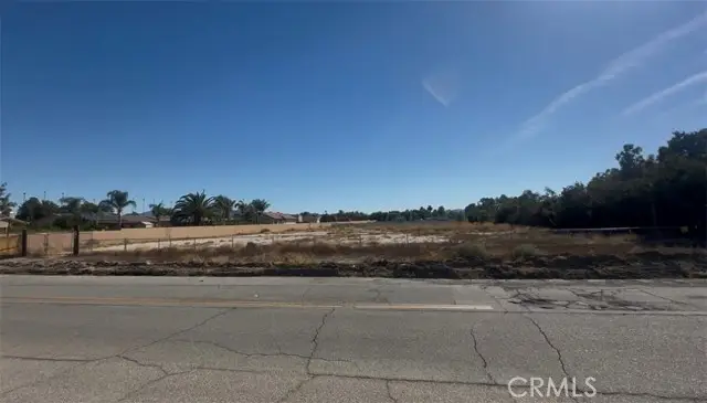 1105 Eaton Avenue, Hemet, CA 92543 - Image #2