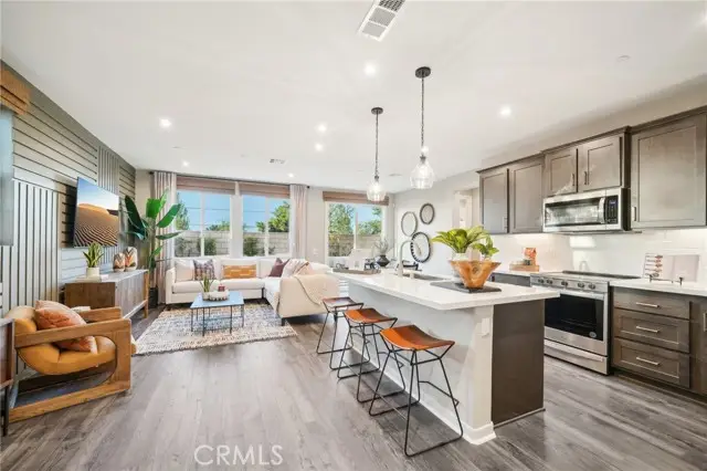 16051 Montenegro Lane, Fontana, CA 92336 - Image #3