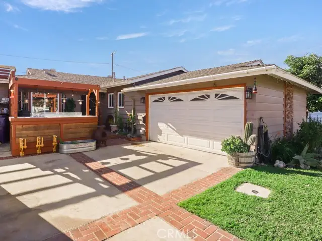 2425 Heather Avenue, Long Beach, CA 90815 - #2
