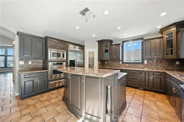 23549 Bending Oak Court, Murrieta, CA 92562 - Image #3