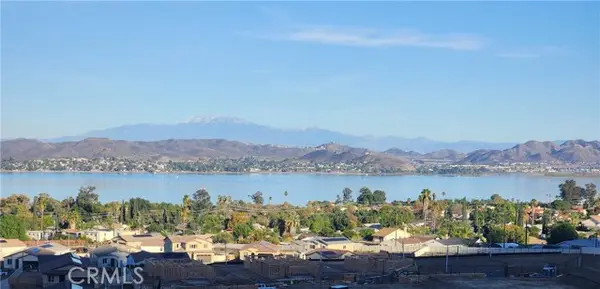 11 Bowmore Way, Lake Elsinore, CA 92530