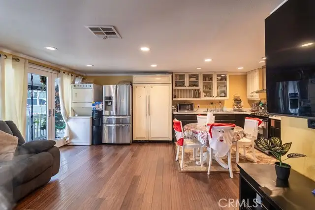 104 Balboa, Tustin, CA 92780 - Image #3