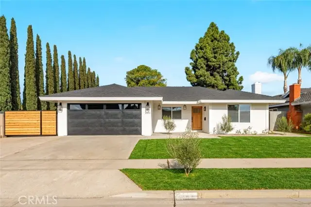 2201 E Oakmont, Orange, CA 92867 - Image #2