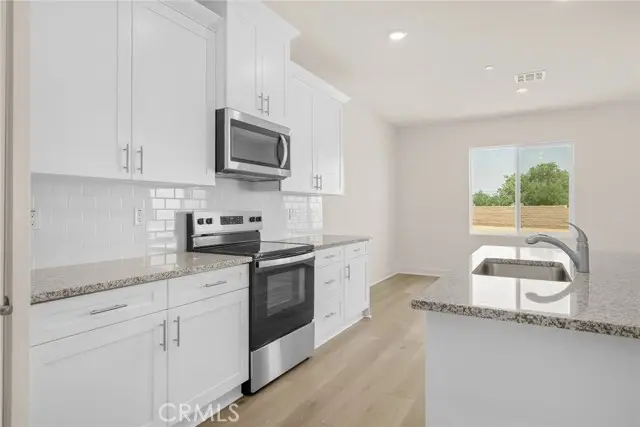 14563 Indigo, Apple Valley, CA 92307 - Image #3