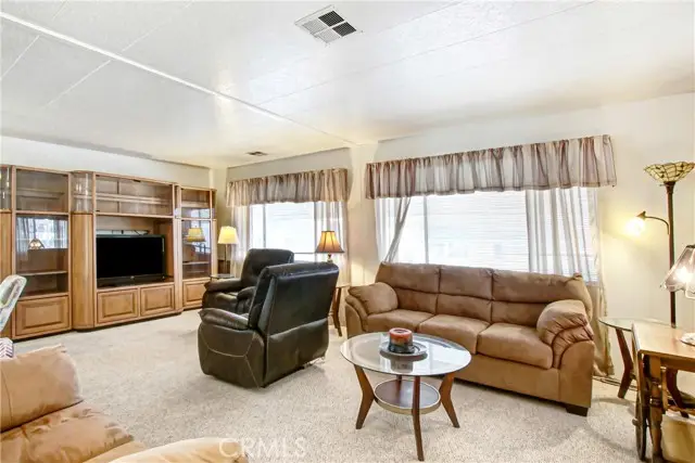 575 S Lyon #34, Hemet, CA 92543 - #1