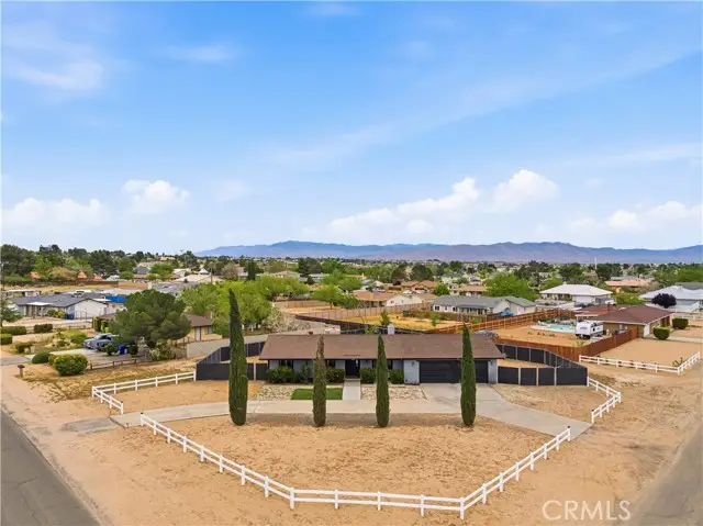 19125 Shoshonee Road, Apple Valley, CA 92307 - #1