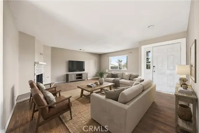 19125 Shoshonee Road, Apple Valley, CA 92307 - #3