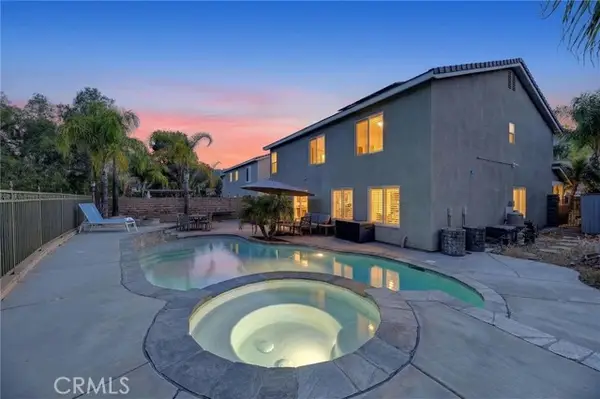 8892 Dahlia Drive, Corona, CA 92883