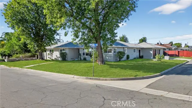 942 N Encina Avenue, Rialto, CA 92376 - Image #2