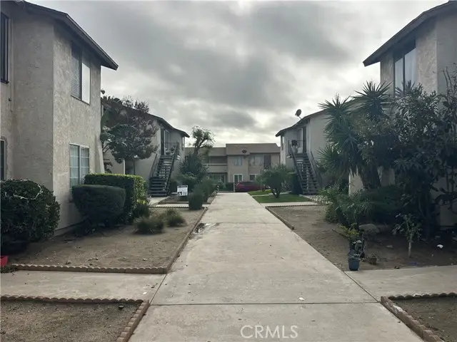 17425 Arrow, Fontana, CA 92335 - Image #2