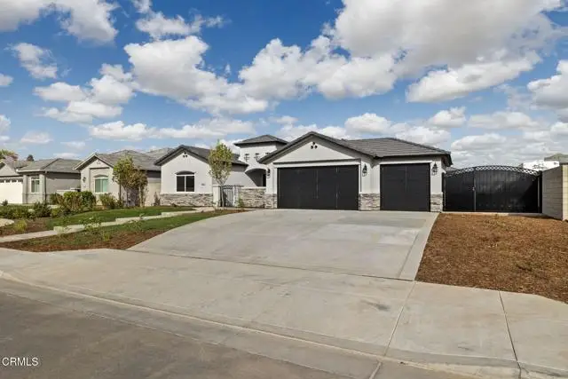 8806 Roverton Court, Bakersfield, CA 93314 - Image #3