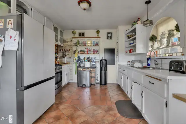 404 Vine Place, Oxnard, CA 93033 - #3