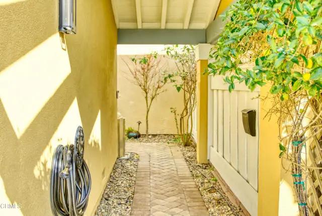 2010 Kingsbridge Way, Oxnard, CA 93035 - Image #3