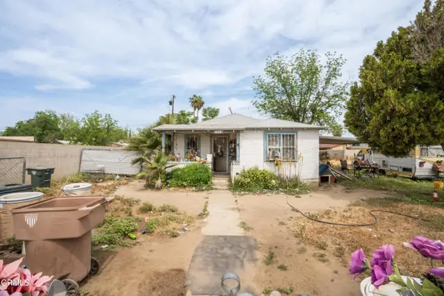 628 E 3rd Street, Bakersfield, CA 93307 - #2