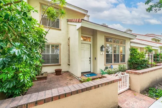 16 Georgetown #8, Irvine, CA 92612 - Image #2