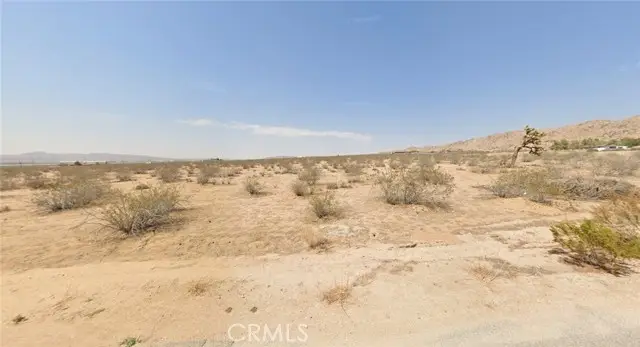 6 Chipeta Rd, Apple Valley, CA 92307 - #1