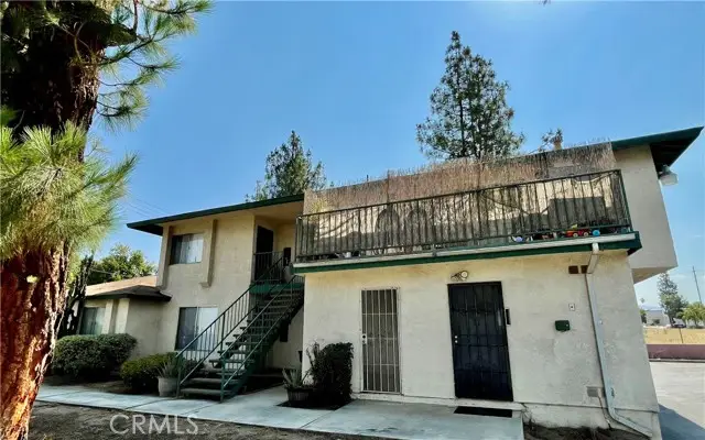 610 E Lugonia Avenue, Redlands, CA 92374 - #1