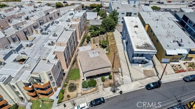 811 N Bunker Hill Avenue, Los Angeles, CA 90012 - Image #3