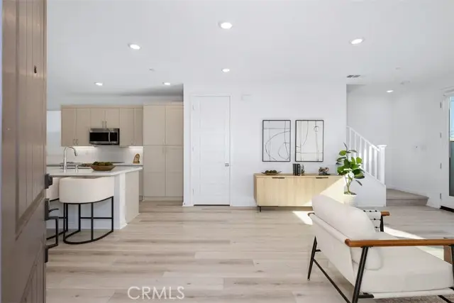 1654 W Plaza Del Amo, Torrance, CA 90501 - Image #3