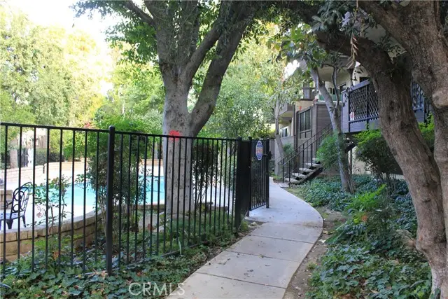 7304 Corbin Avenue #F, Reseda, CA 91335 - Image #3