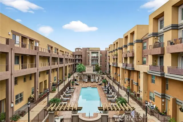 201 E Angeleno Avenue #206, Burbank, CA 91502 - Image #2