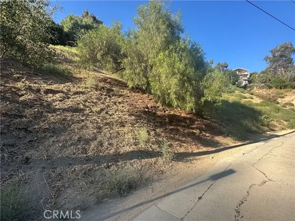 520 Rustic Dr., Los Angeles, CA 90065