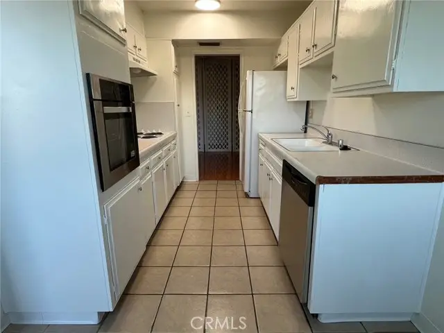 1301 S Atlantic #B424, Monterey Park, CA 91754 - Image #2