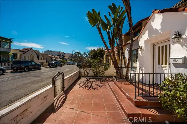 131 Santa Ana Avenue, Long Beach, CA 90803 - #3