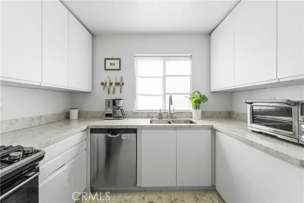 392 S Marengo #105, Pasadena, CA 91101