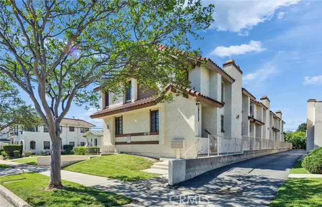 419 N 2nd St #E, Alhambra, CA 91801 - #1
