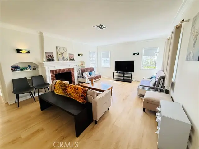 590 N Daisy Ave, Pasadena, CA 91107 - #2