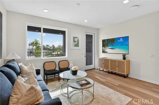 1097 N Harbor Blvd, Anaheim, CA 92801 - #3