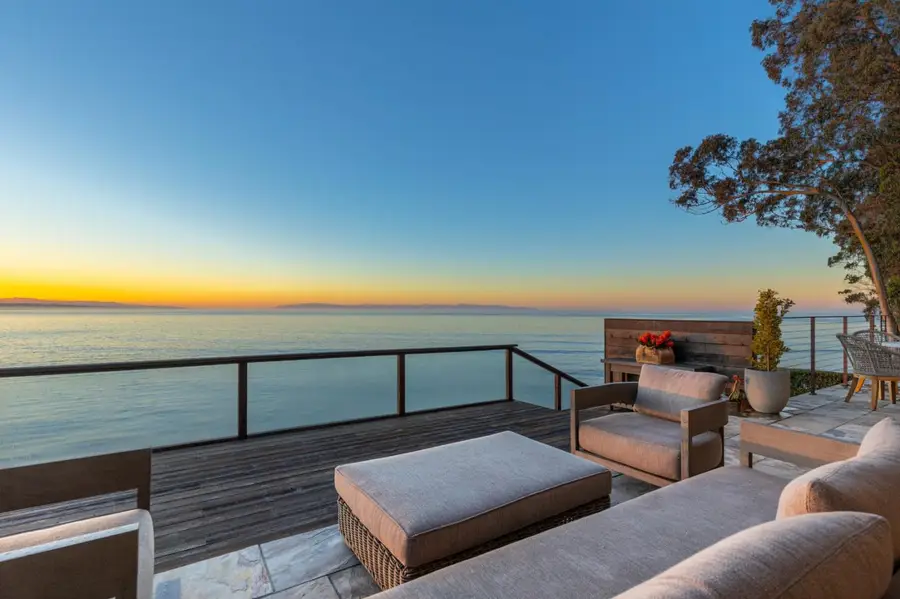 108 Grove Lane, Capitola, CA 95010 - Image #2