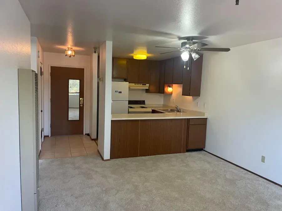 210 Vista Prieta Court, Santa Cruz, CA 95062 - Image #2