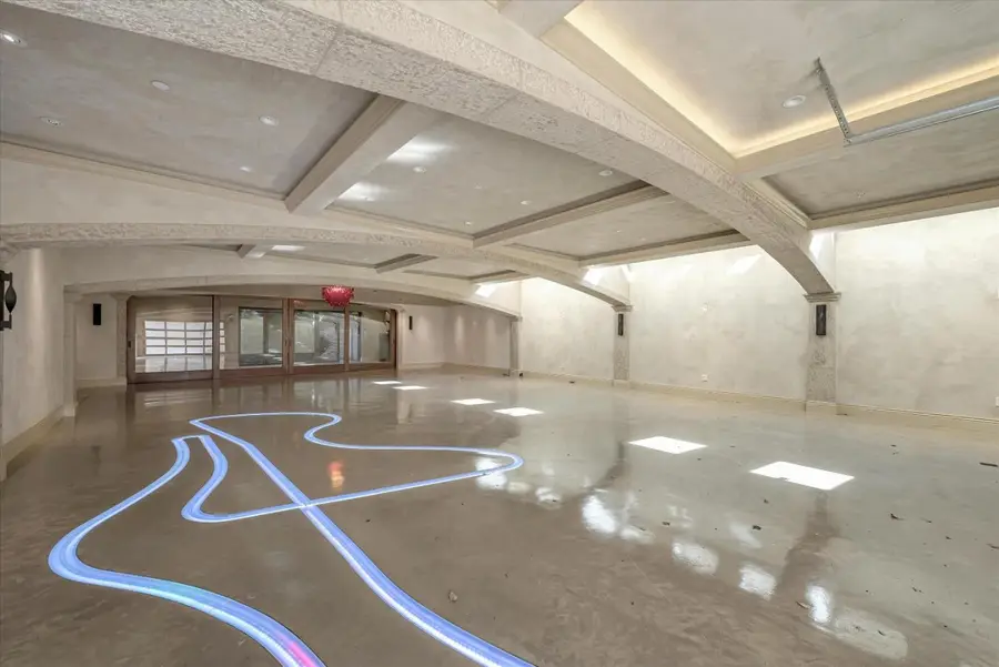 28025 Natoma Road, Los Altos Hills, CA 94022 - Image #2