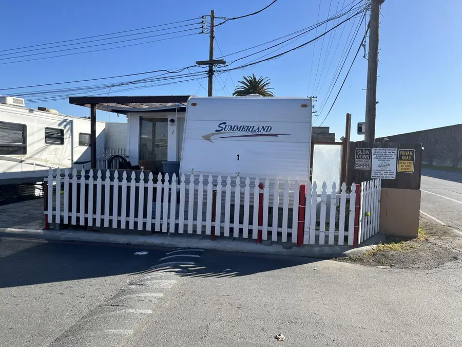 1933 E. Bayshore Road #1, Redwood City, CA 94063 - Image #2