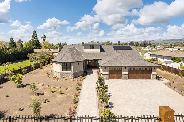 475 E Middle Avenue, San Martin, CA 95046